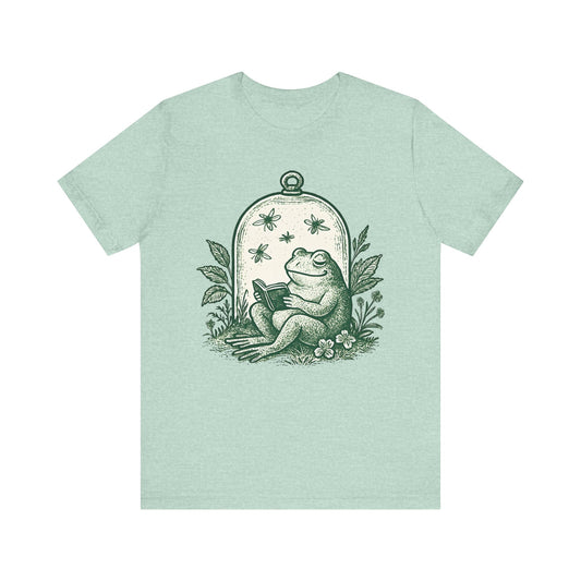 Cottagecore Frog Reading T-Shirt